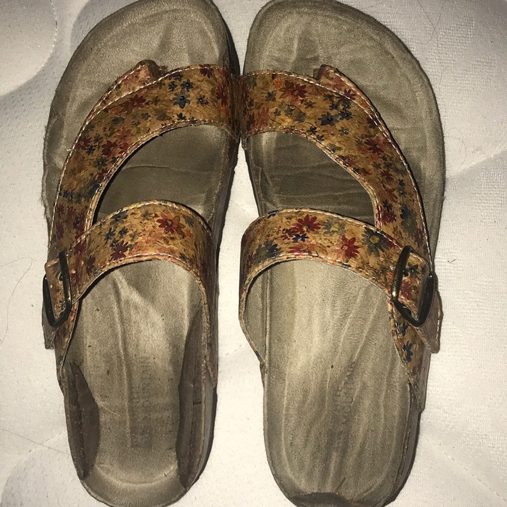 Flower sandals